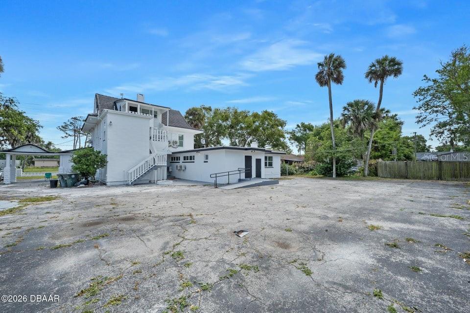 HIGBEES DAYTONA - Commercial Sale