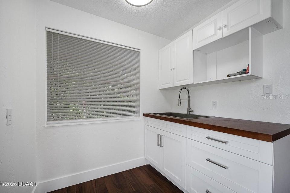 HIGBEES DAYTONA - Commercial Sale