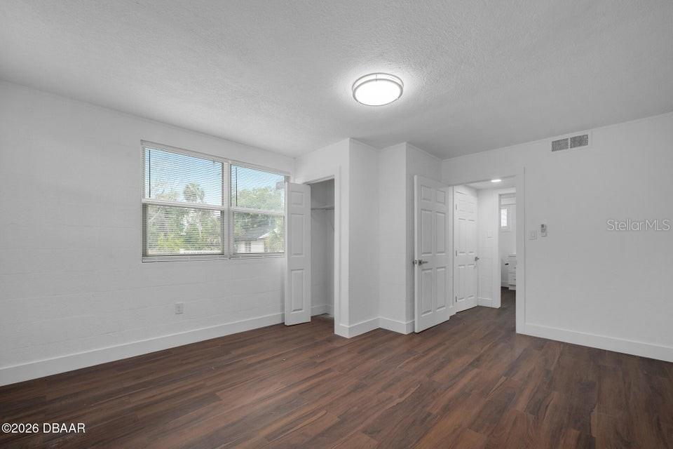 HIGBEES DAYTONA - Commercial Sale