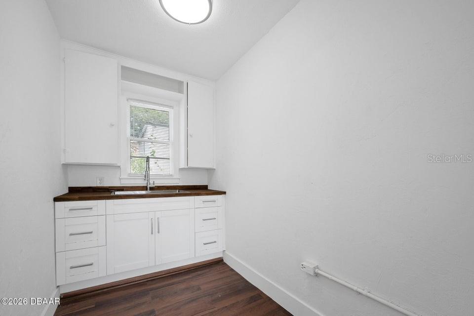 HIGBEES DAYTONA - Commercial Sale