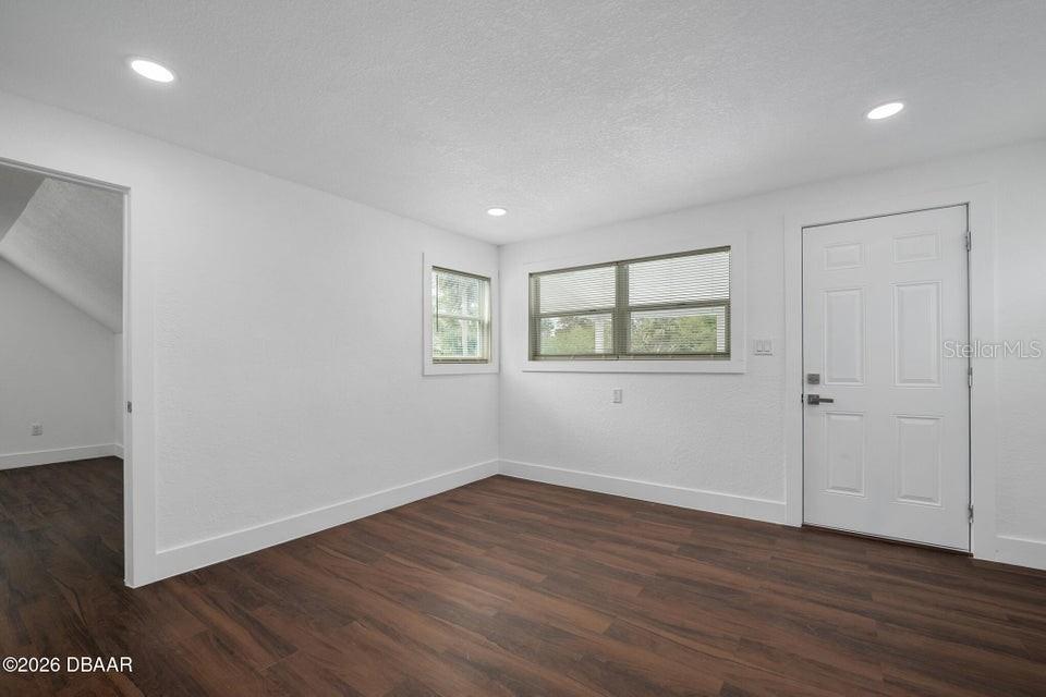 HIGBEES DAYTONA - Commercial Sale