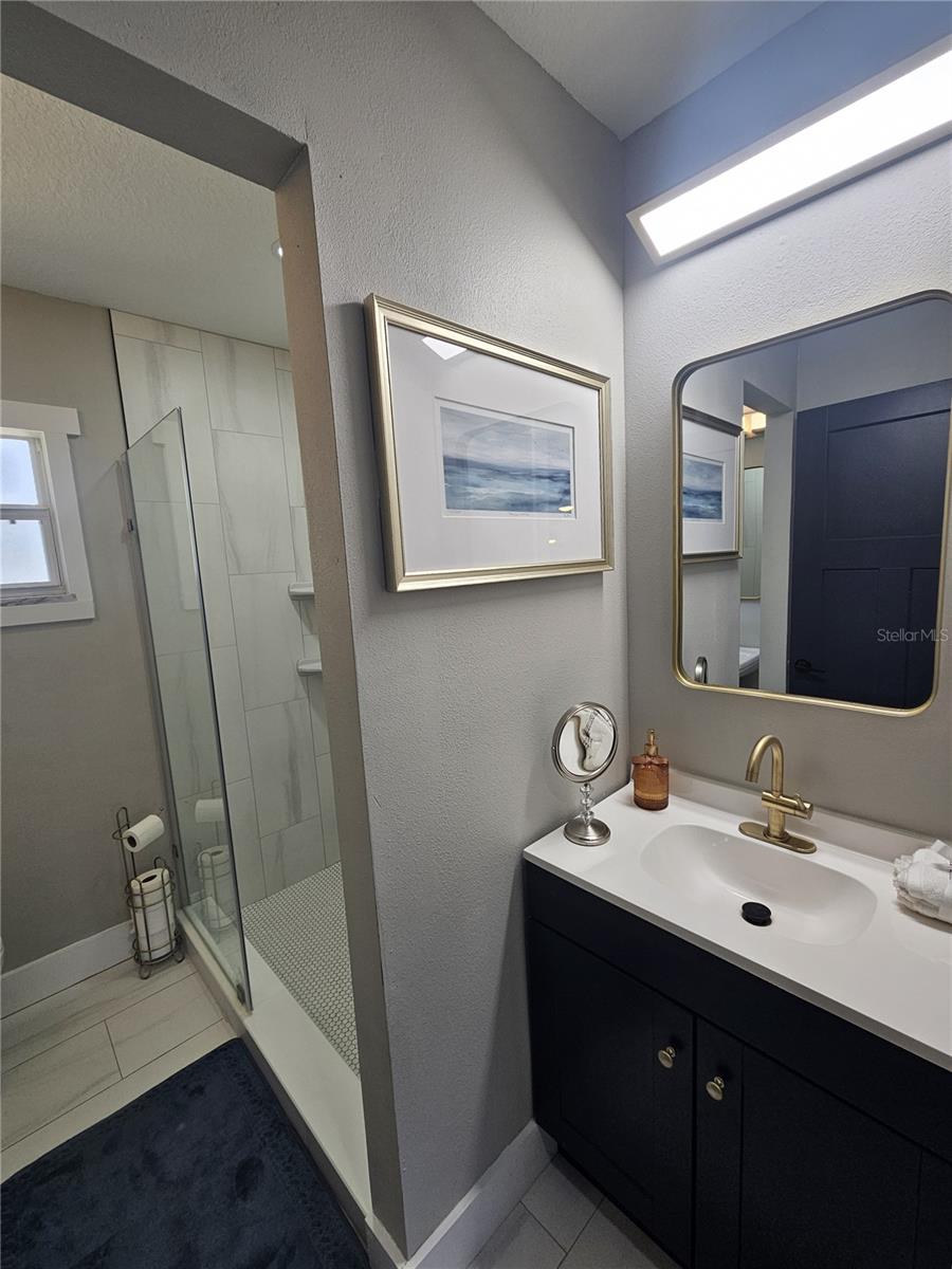 ELIZABETH COURT - Residential Lease