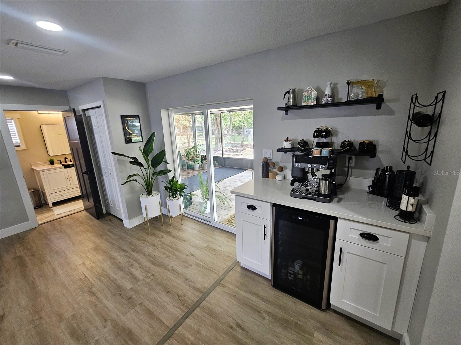 ELIZABETH COURT - Residential Lease