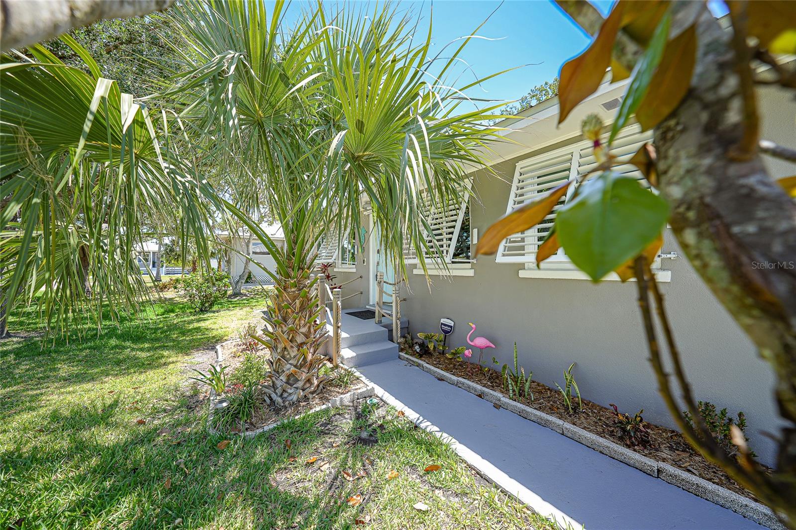 809 KINGS COURT