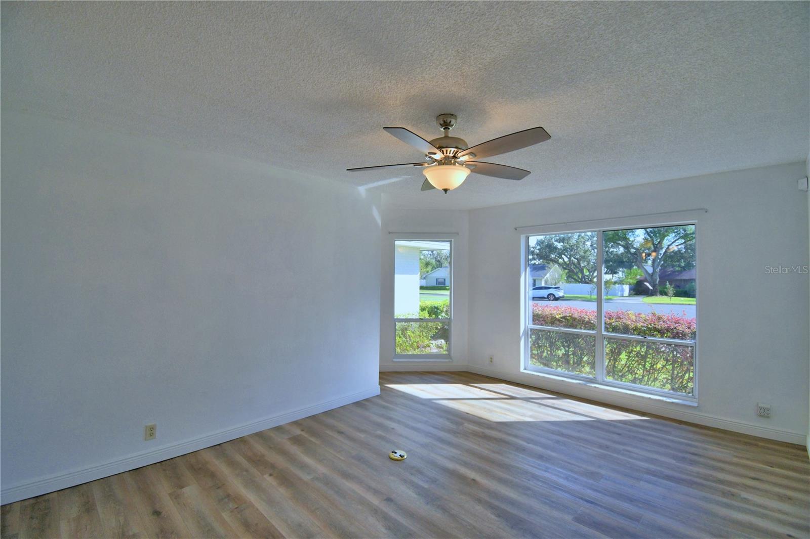 PARKVIEW LAKE ESTATES - Residential