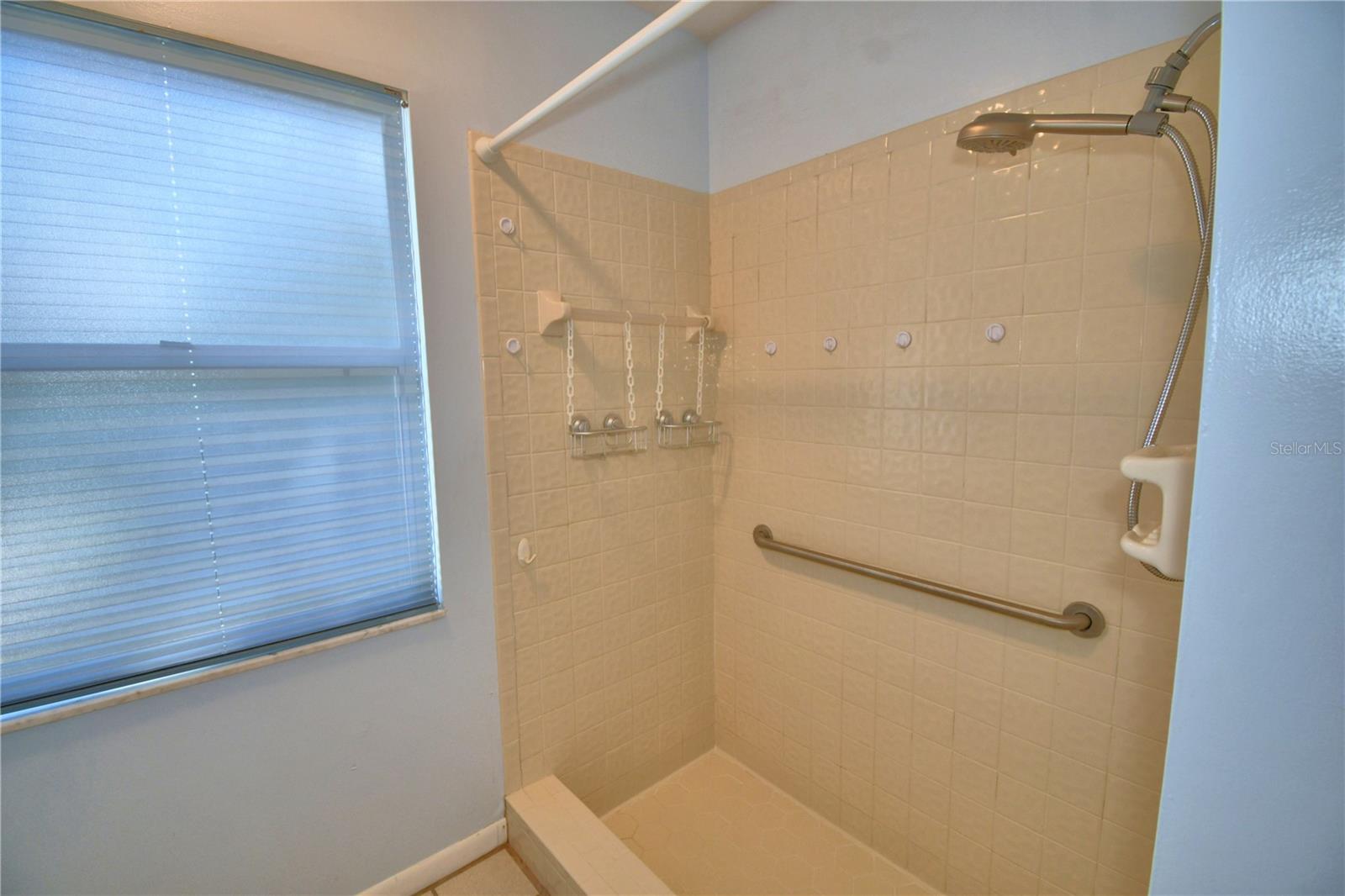 PARKVIEW LAKE ESTATES - Residential