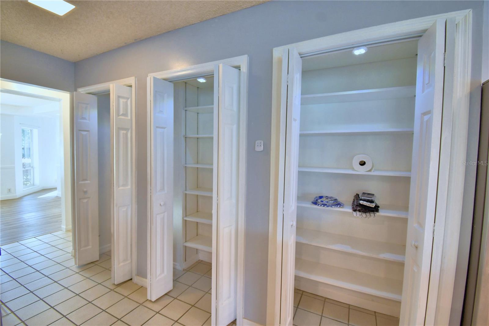 PARKVIEW LAKE ESTATES - Residential