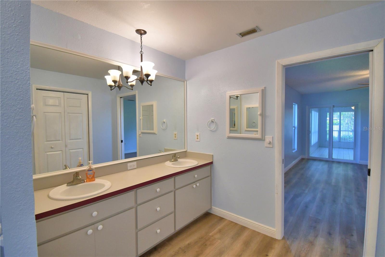 PARKVIEW LAKE ESTATES - Residential