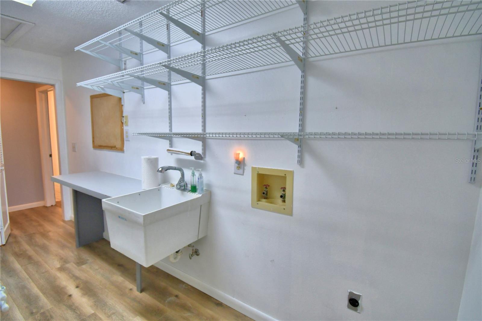 PARKVIEW LAKE ESTATES - Residential