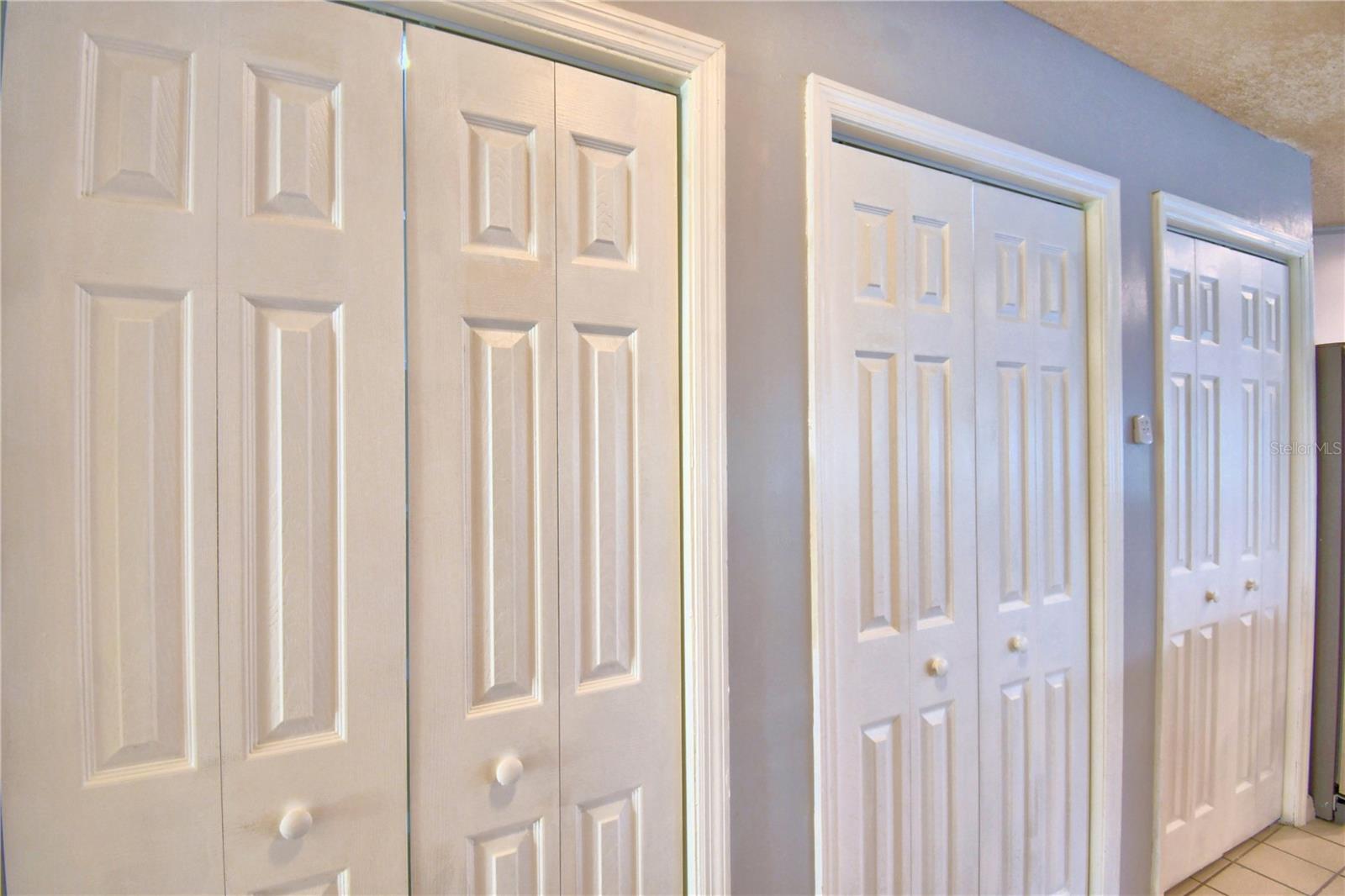 PARKVIEW LAKE ESTATES - Residential