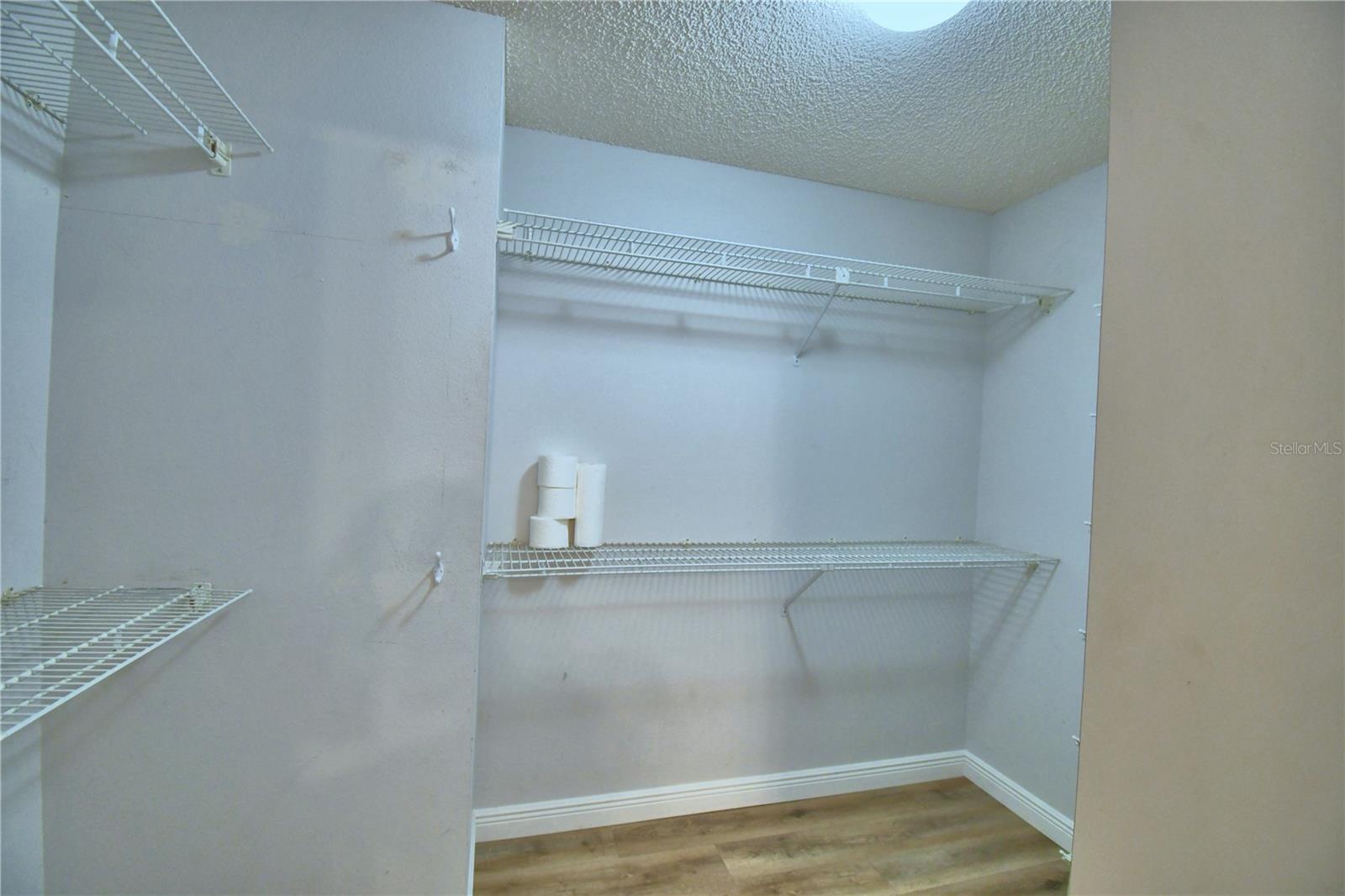 PARKVIEW LAKE ESTATES - Residential