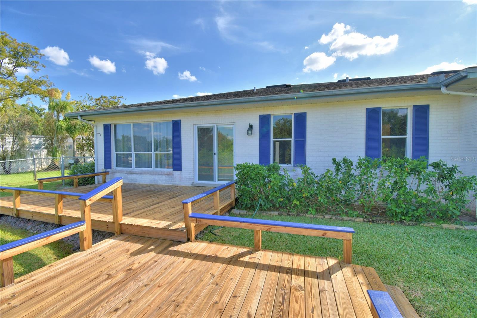 PARKVIEW LAKE ESTATES - Residential