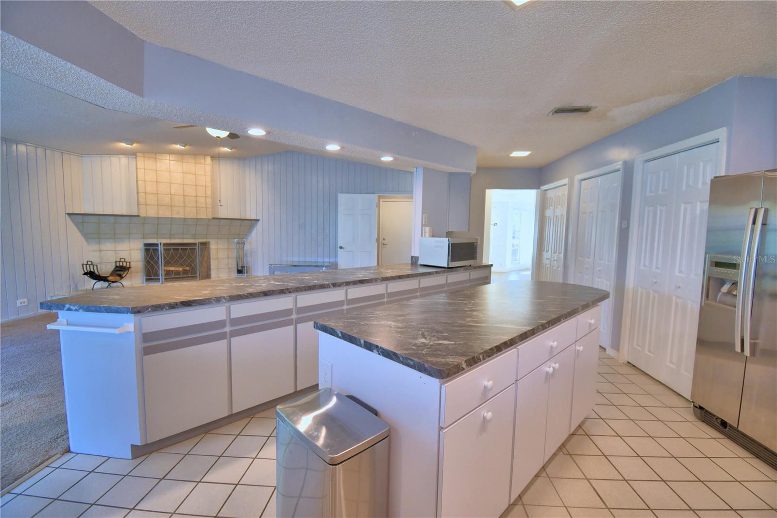 PARKVIEW LAKE ESTATES - Residential