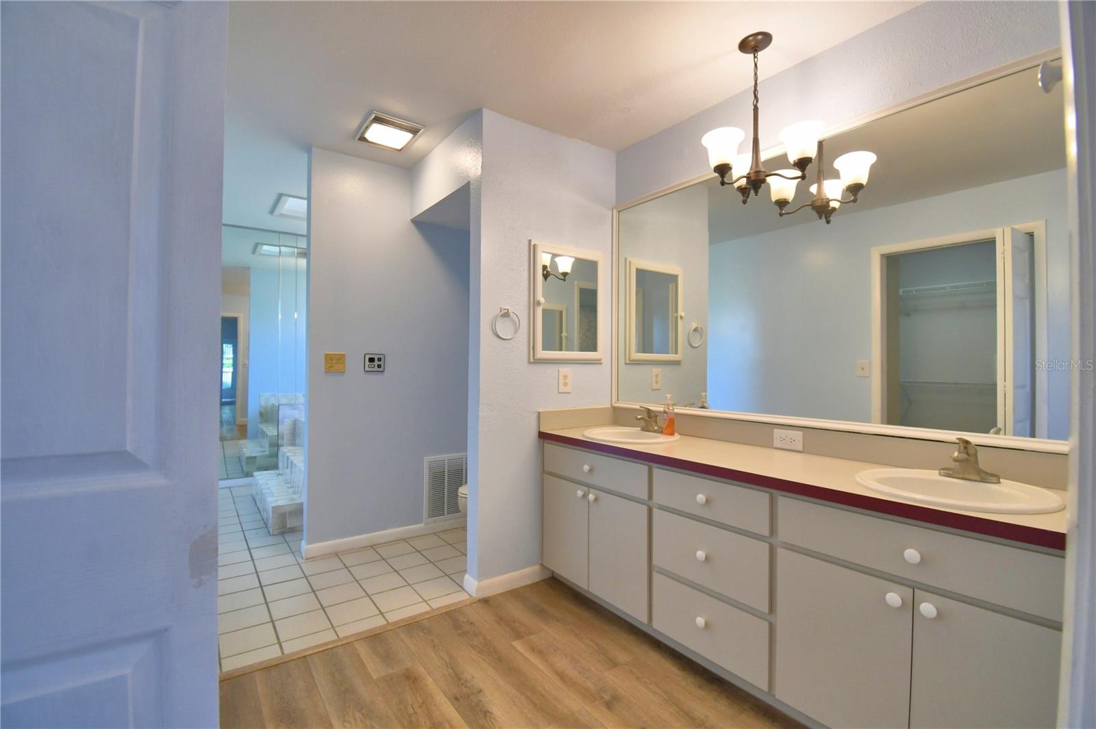 PARKVIEW LAKE ESTATES - Residential