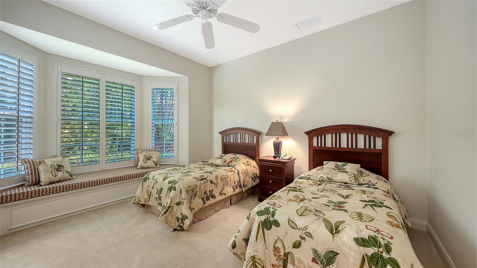 SILVER OAKS - Residential