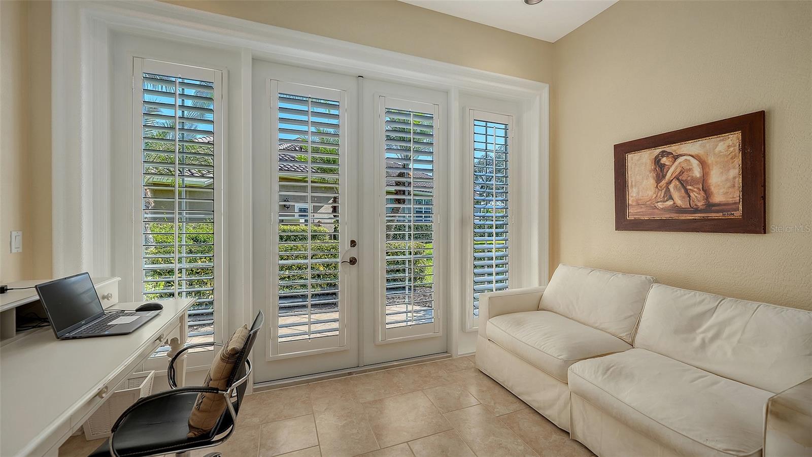 SILVER OAKS - Residential