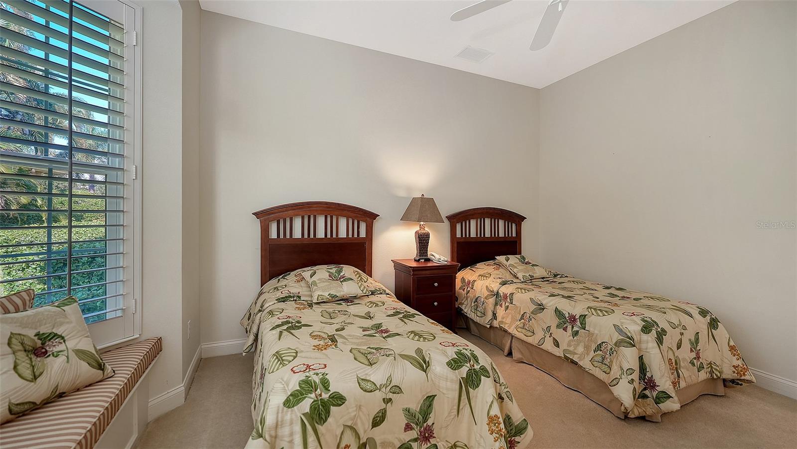 SILVER OAKS - Residential