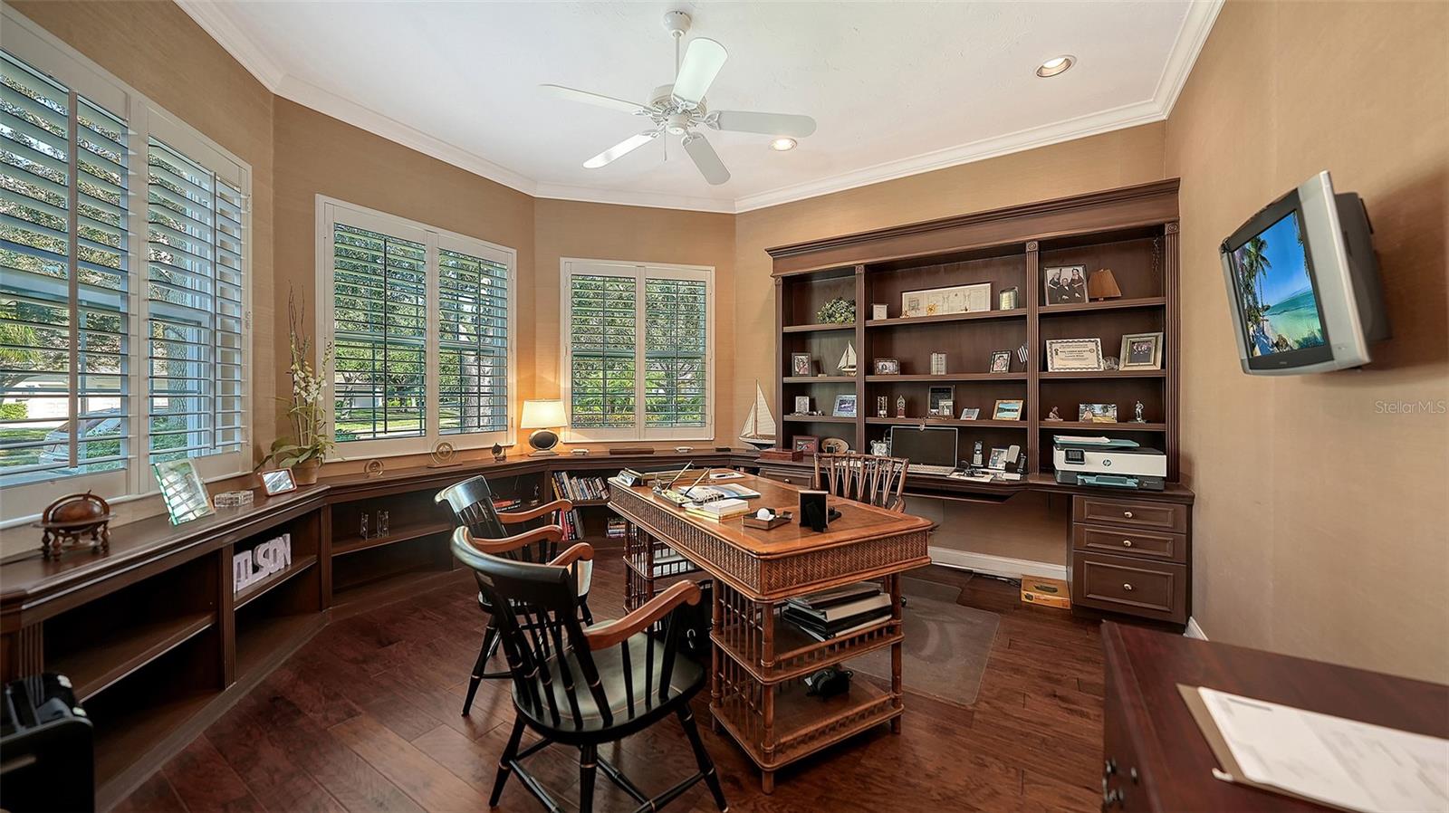 SILVER OAKS - Residential