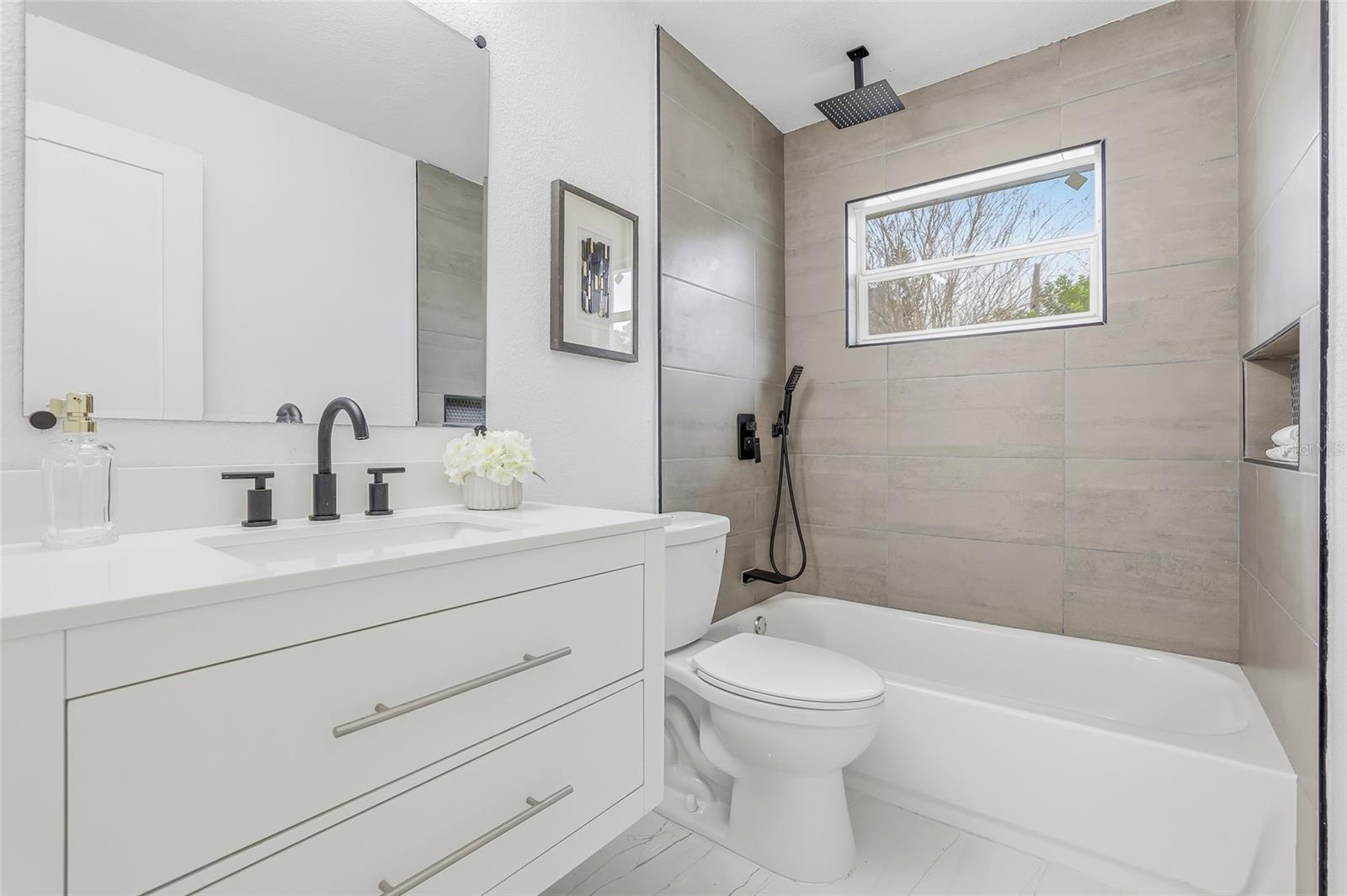 BONNIE BAY UNIT ONE - Residential