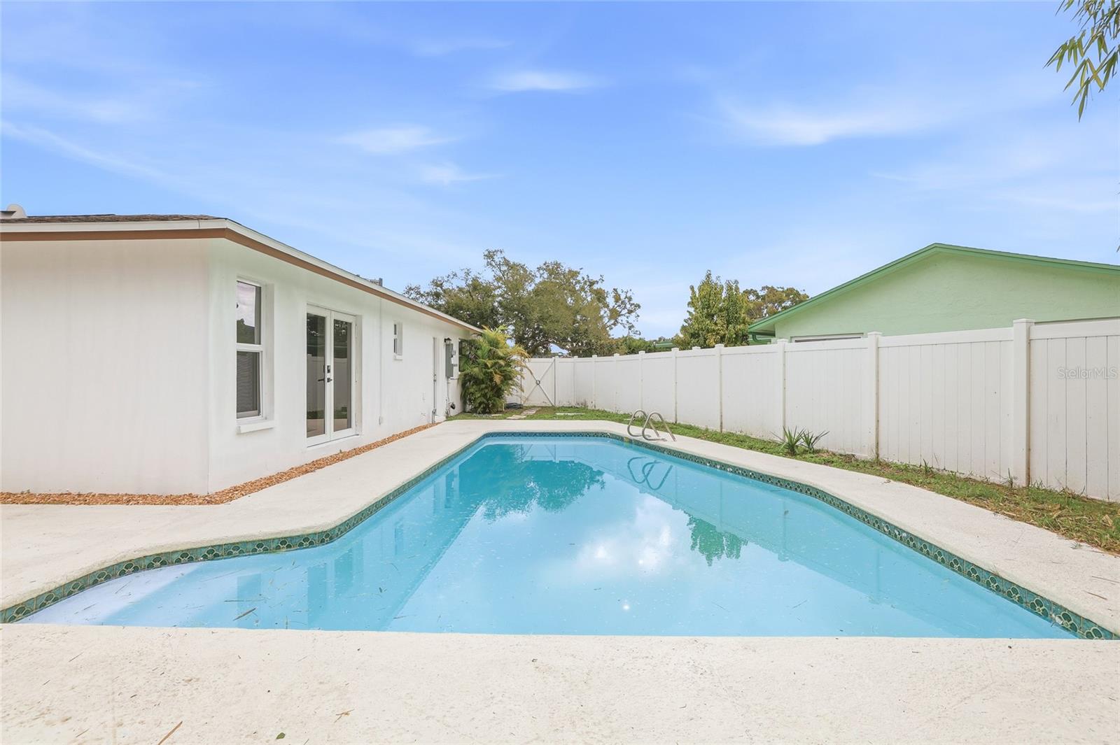 BONNIE BAY UNIT ONE - Residential