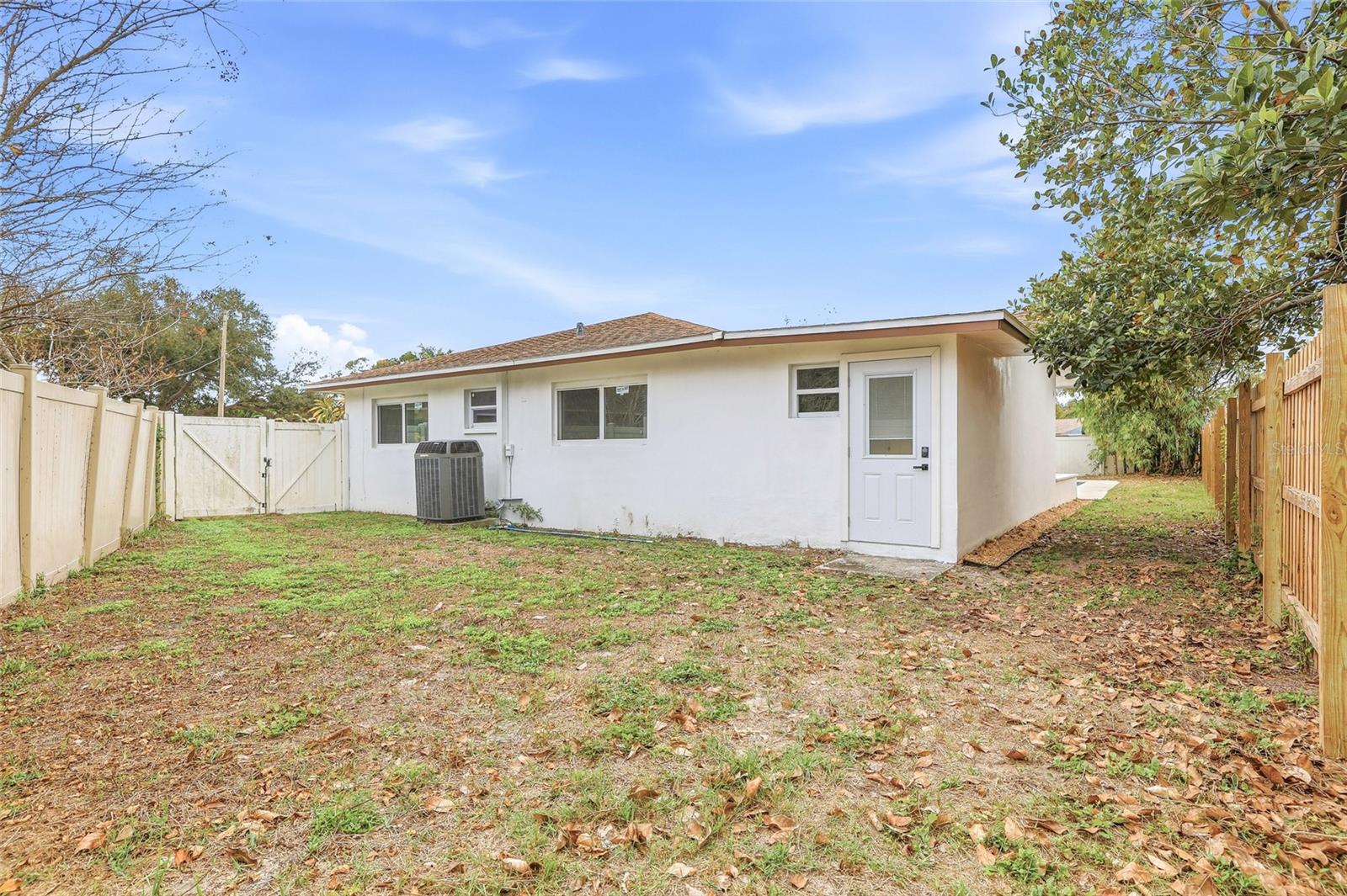 BONNIE BAY UNIT ONE - Residential