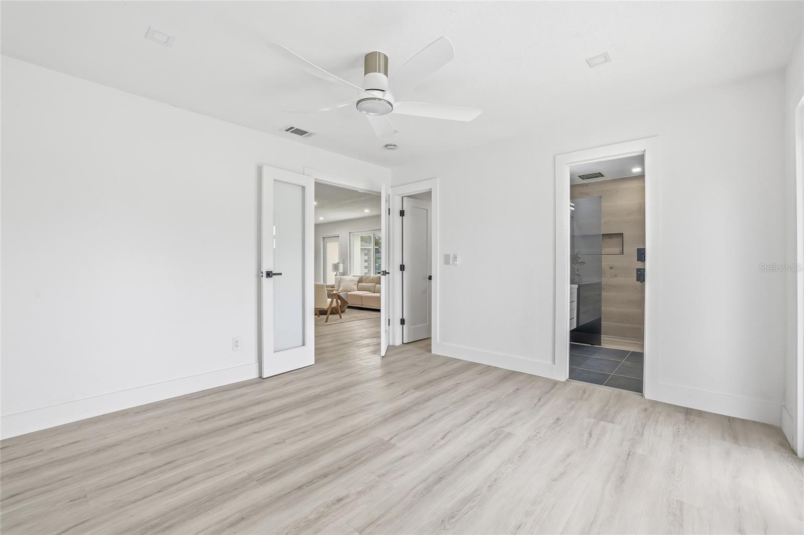 BONNIE BAY UNIT ONE - Residential