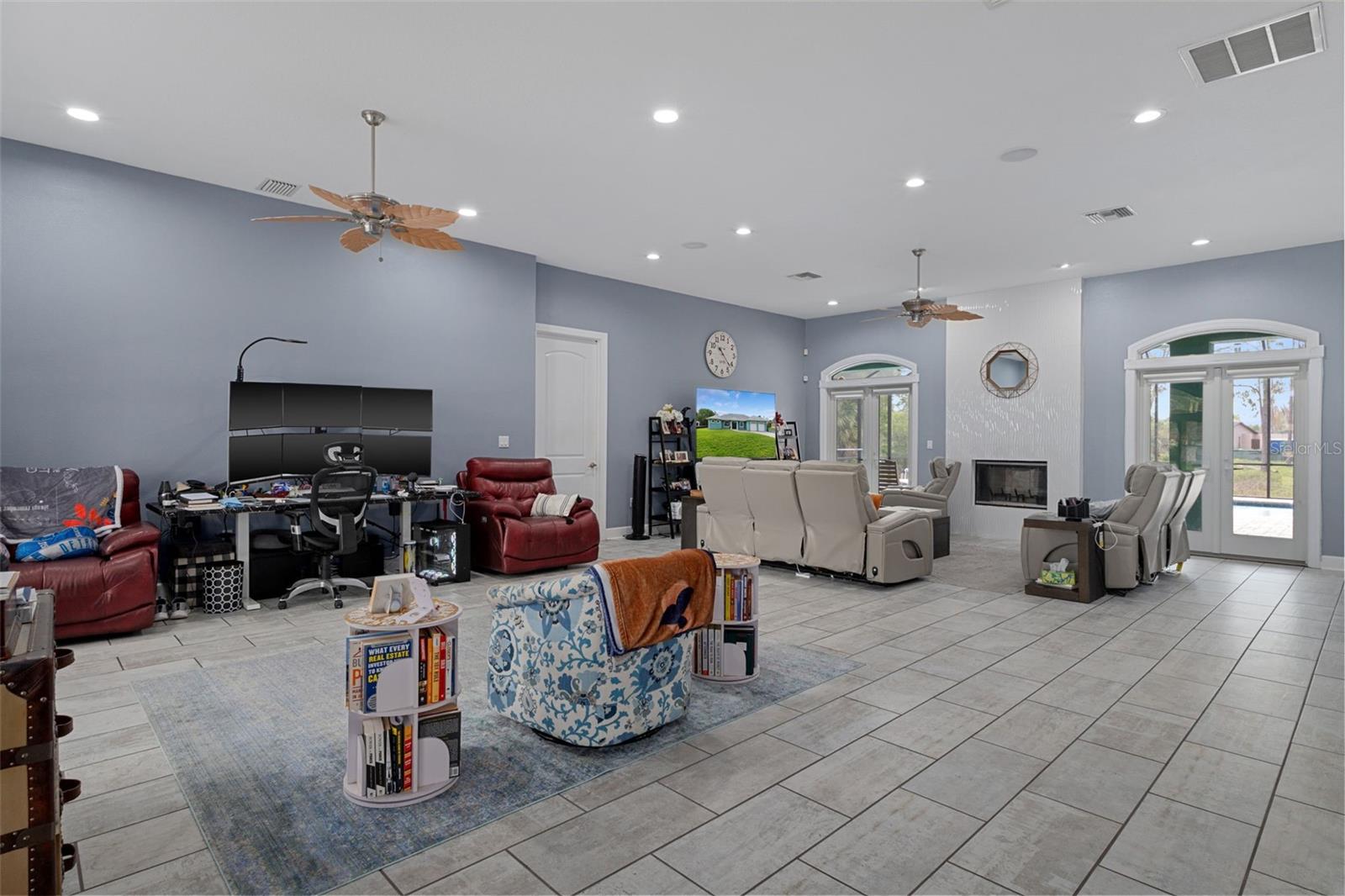 SPRING HILL - Residential