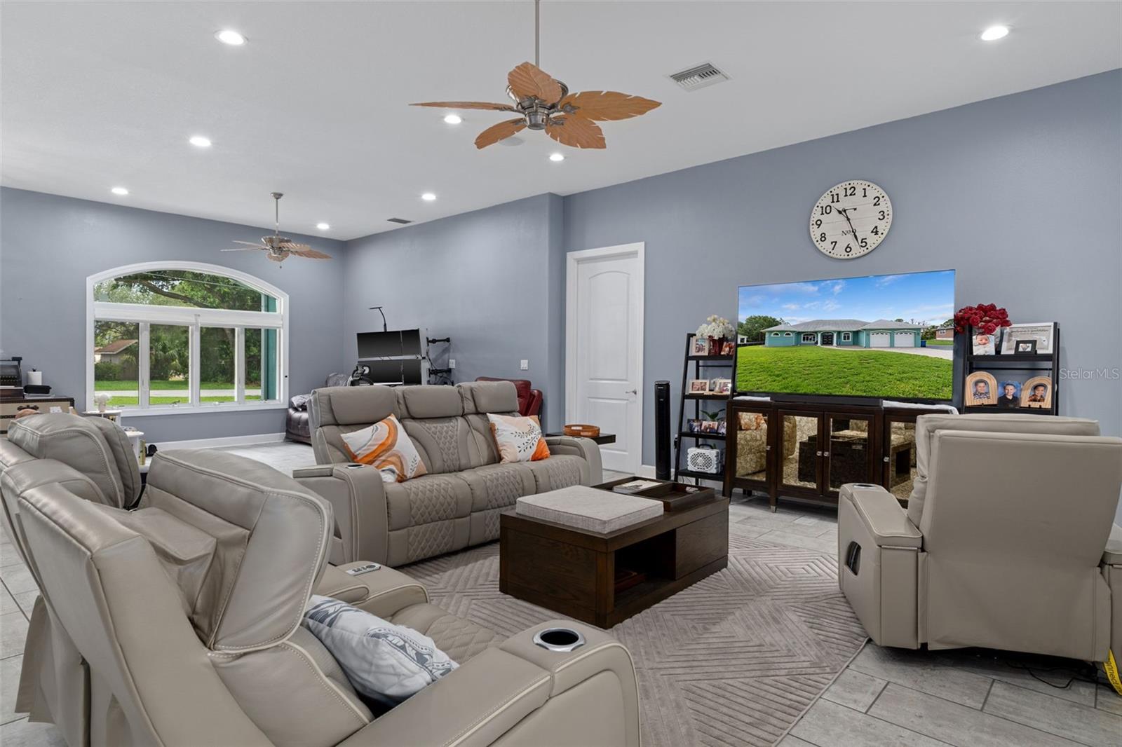 SPRING HILL - Residential