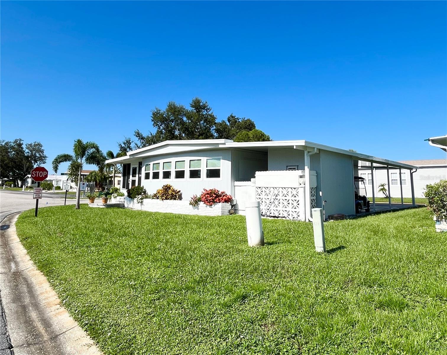 105 WHITE OAK TERRACE