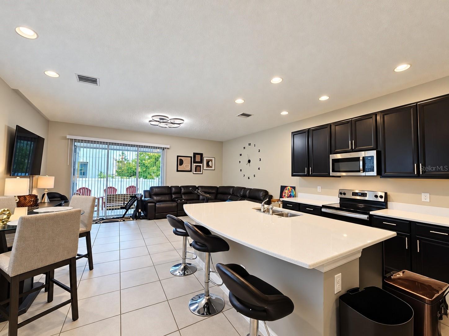 6133 WILLOWSIDE STREET, PALMETTO, FL, 34221 4 6133 WILLOWSIDE STREET