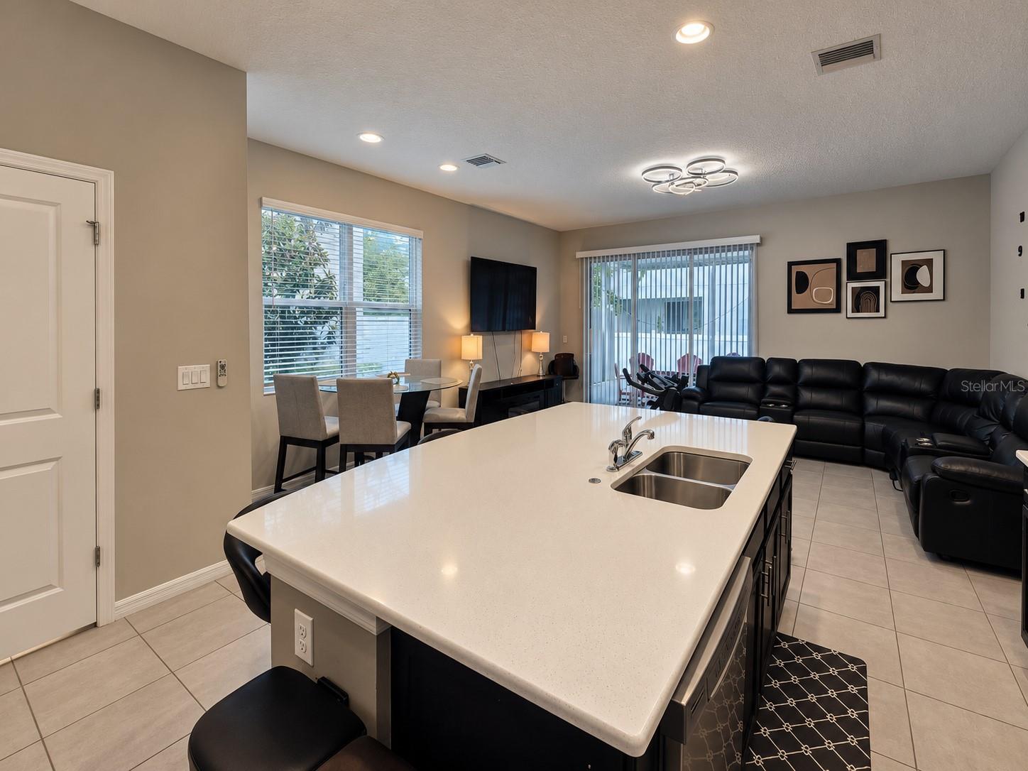 6133 WILLOWSIDE STREET, PALMETTO, FL, 34221 3 6133 WILLOWSIDE STREET
