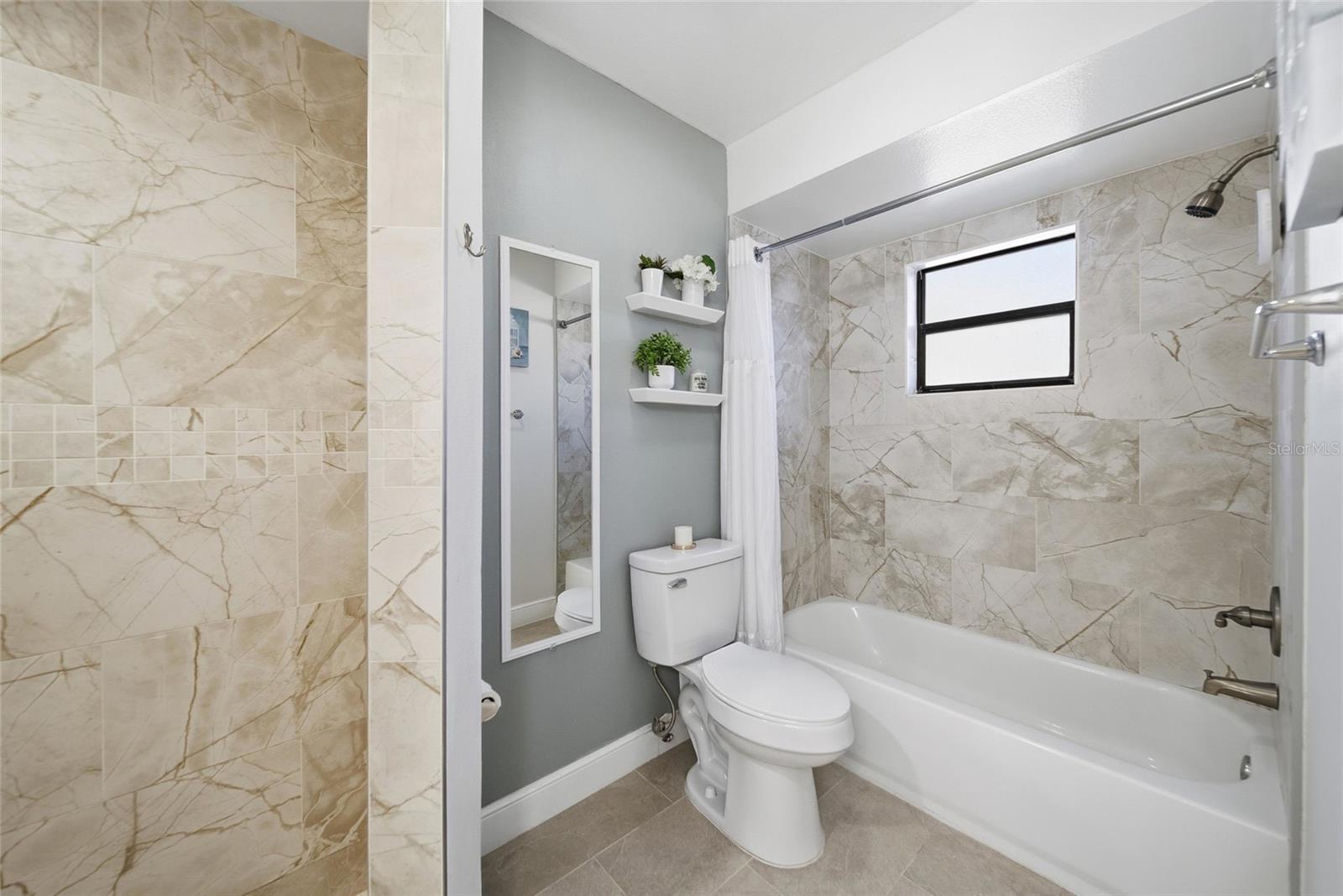 HOLIDAY LAKES WEST - Residential