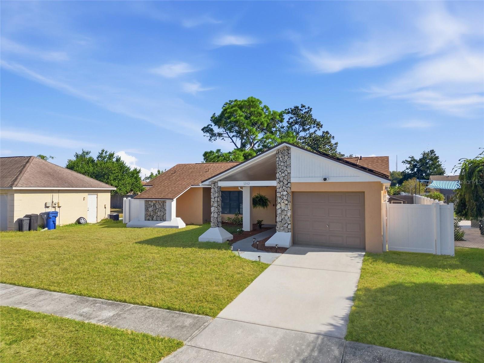 HOLIDAY LAKES WEST - Residential