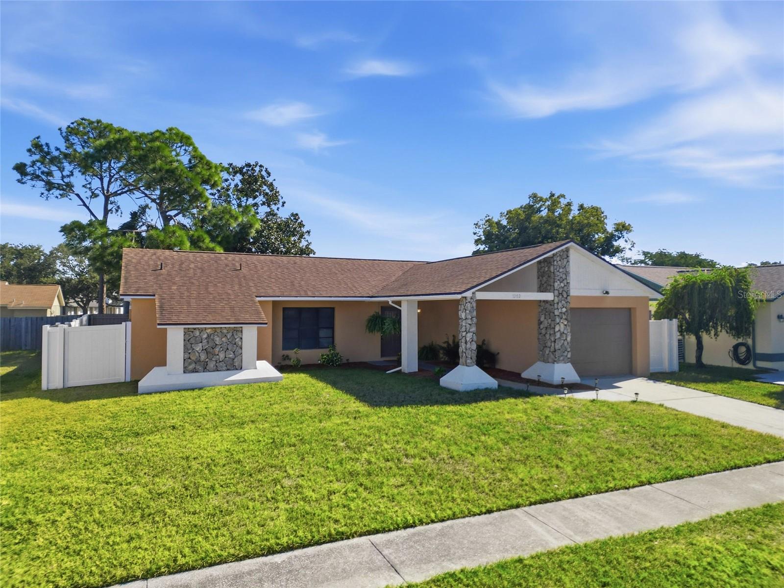 HOLIDAY LAKES WEST - Residential