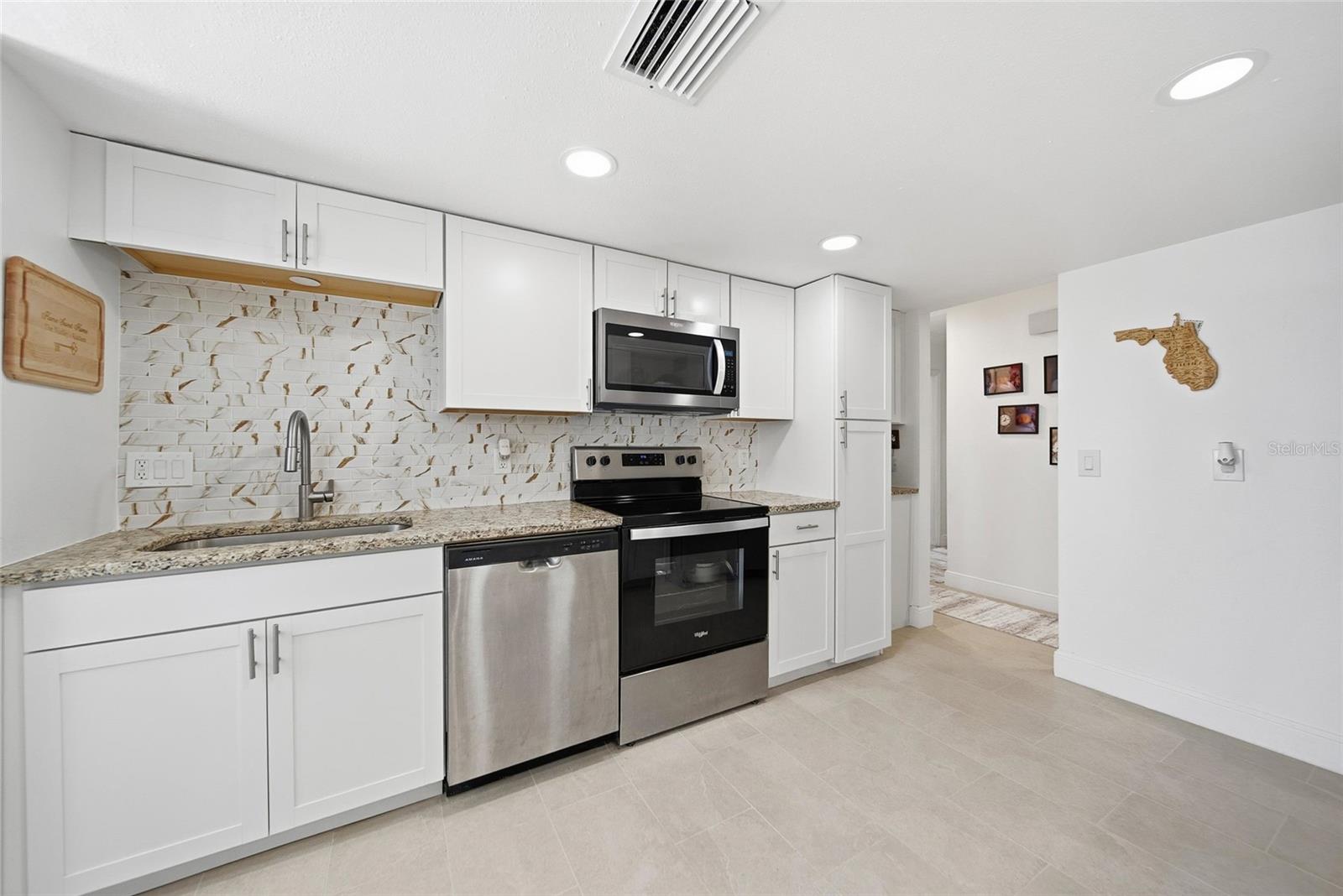 HOLIDAY LAKES WEST - Residential