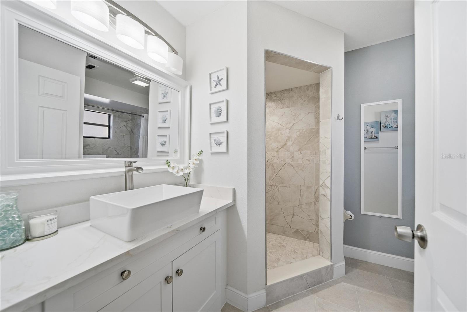 HOLIDAY LAKES WEST - Residential