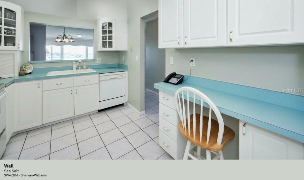 HARBOUR CLUB CONDO NO 3INC - Residential