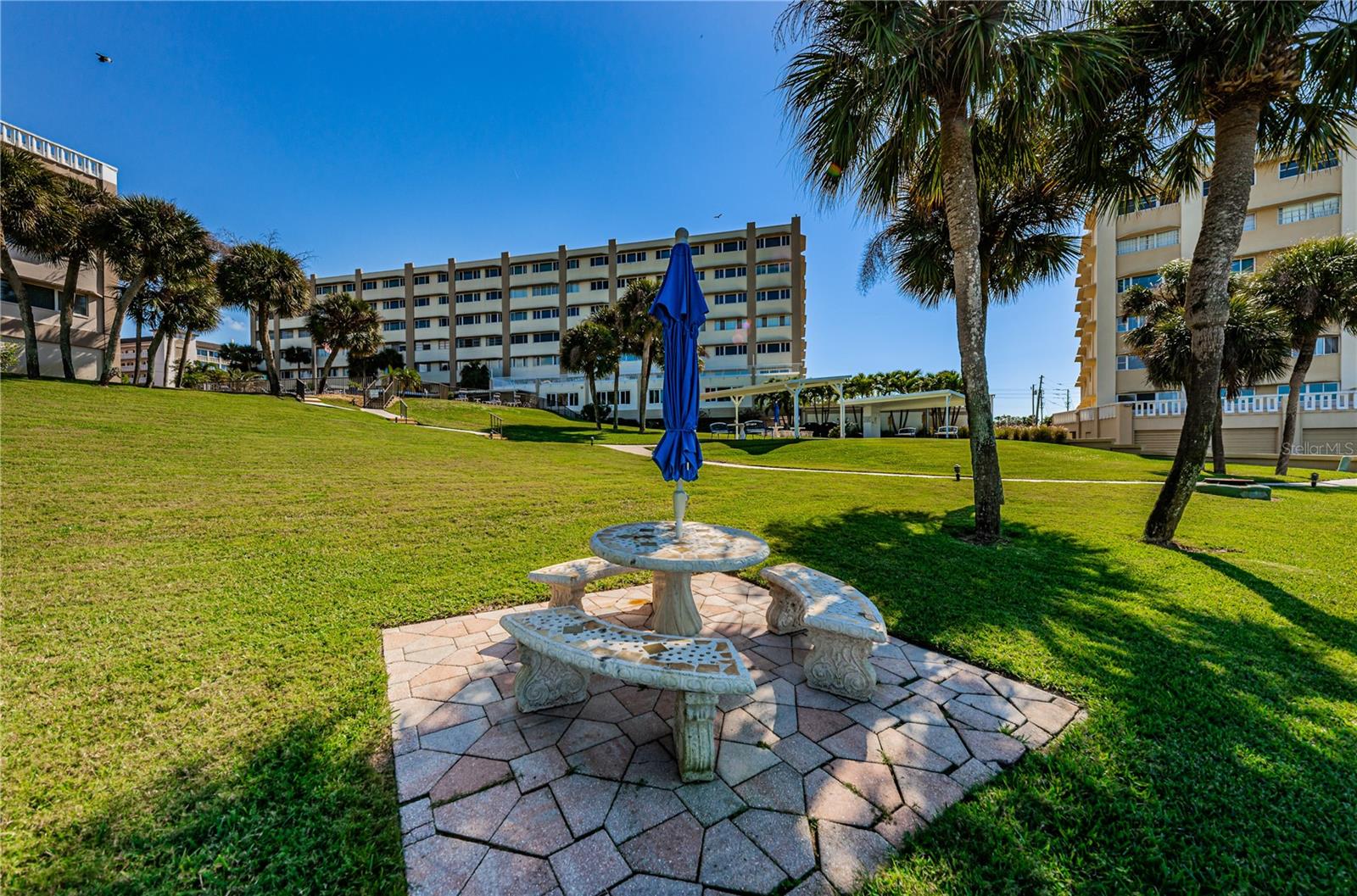 HARBOUR CLUB CONDO NO 3INC - Residential