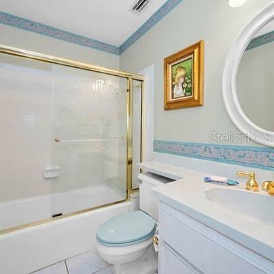 HARBOUR CLUB CONDO NO 3INC - Residential