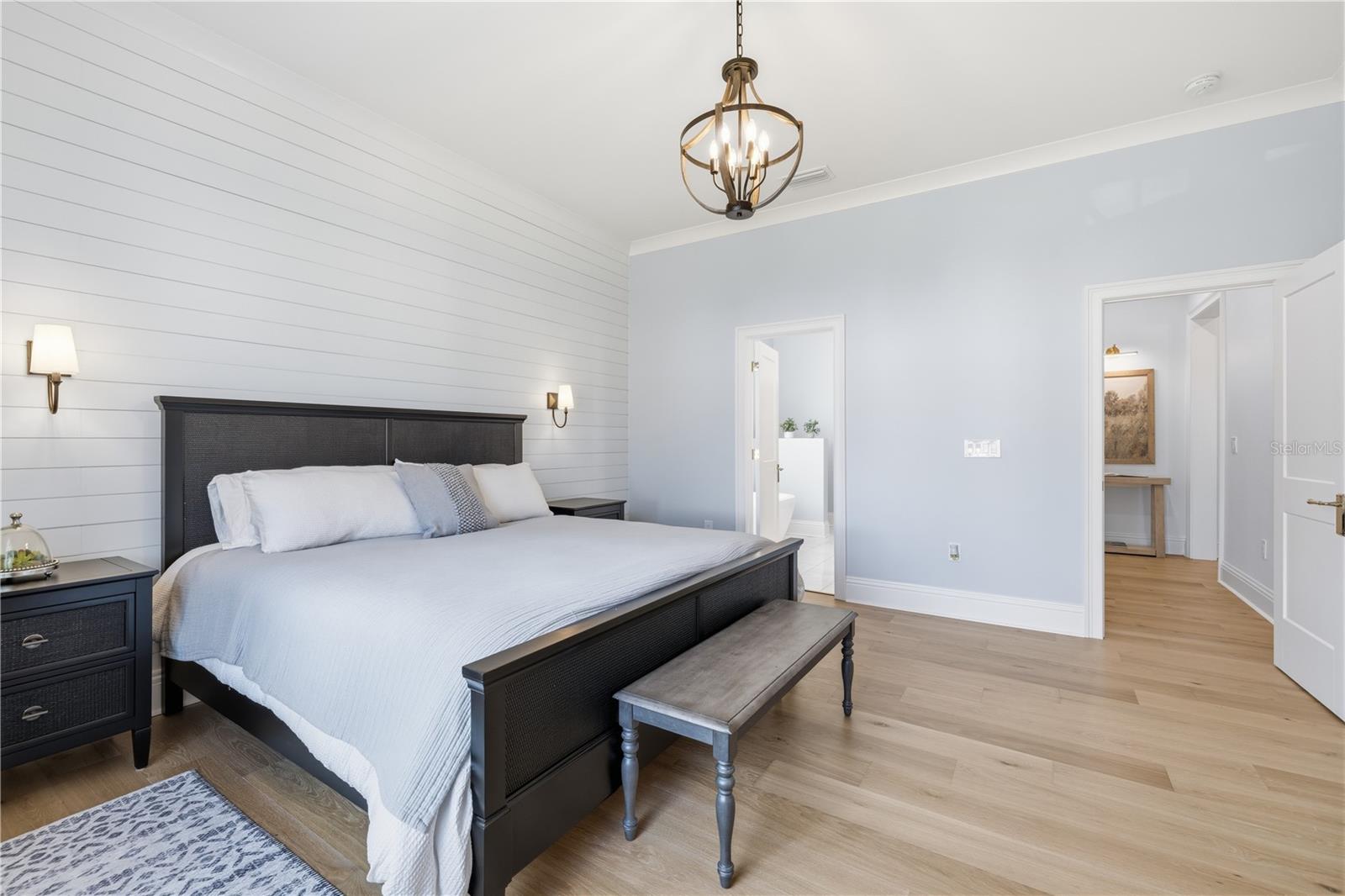 SUBURB ROYAL - Residential