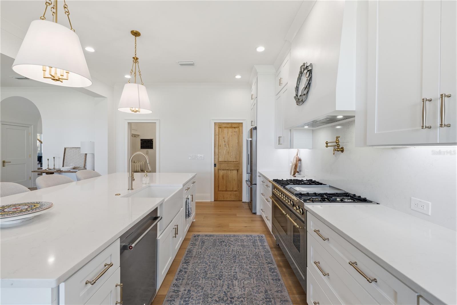 SUBURB ROYAL - Residential