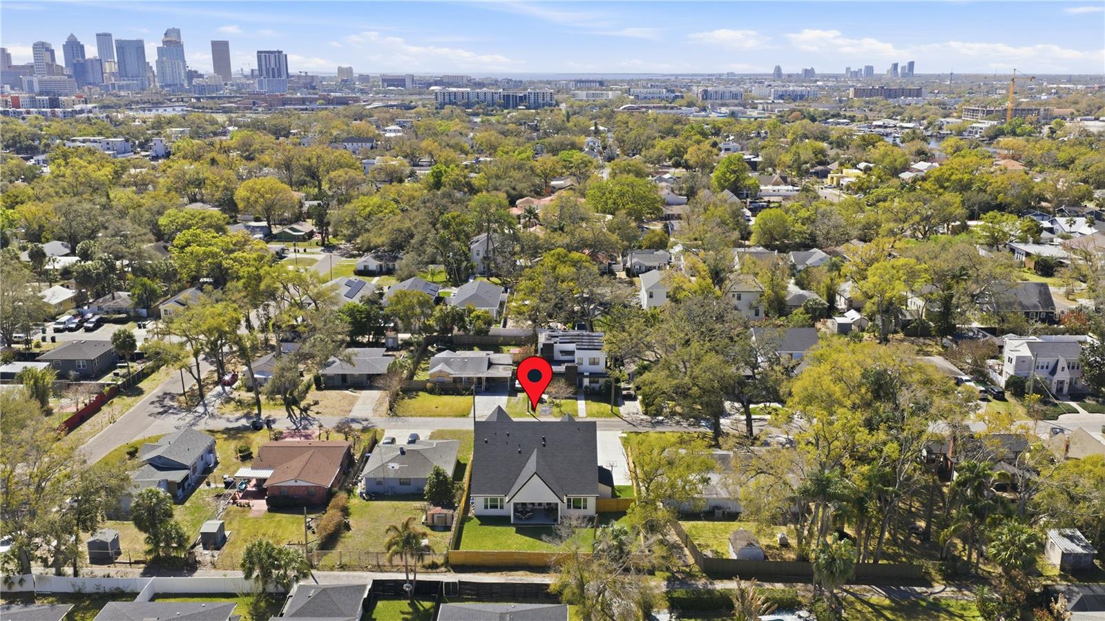 SUBURB ROYAL - Residential