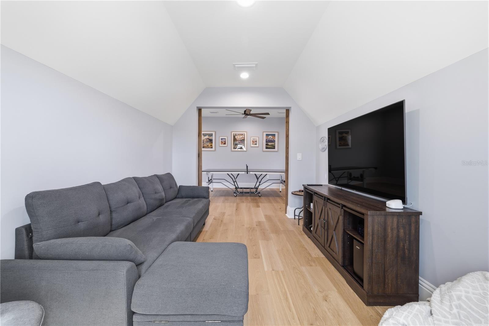 SUBURB ROYAL - Residential