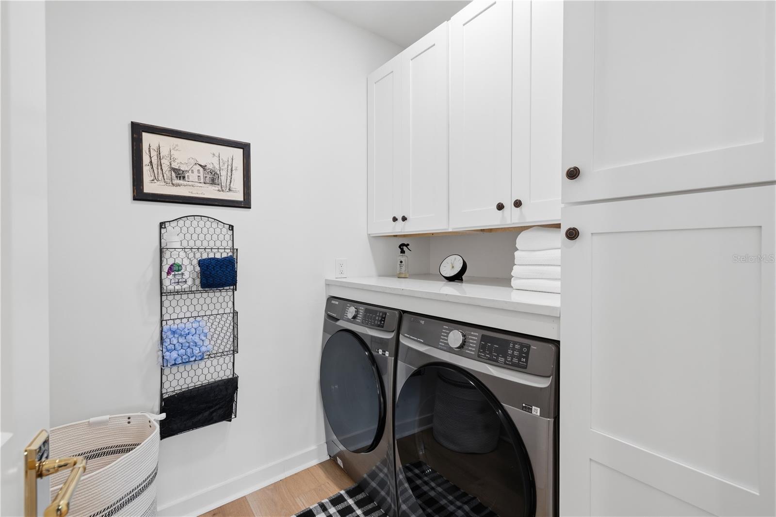 SUBURB ROYAL - Residential