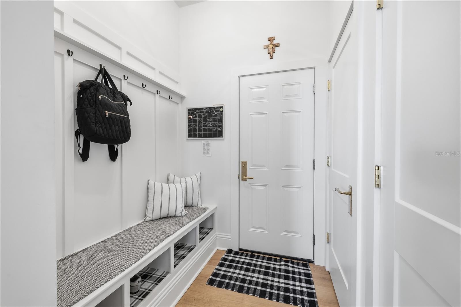 SUBURB ROYAL - Residential