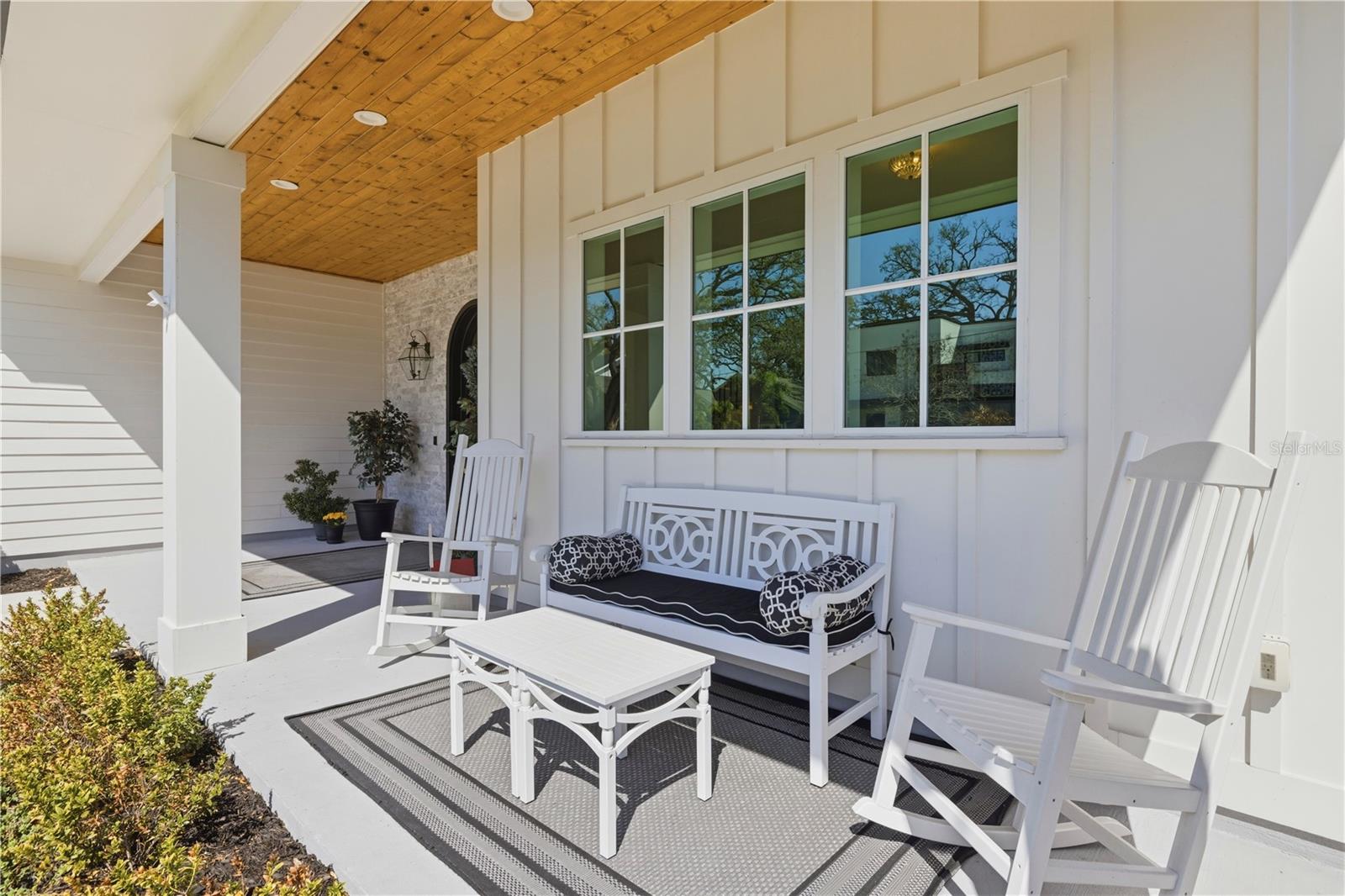 SUBURB ROYAL - Residential