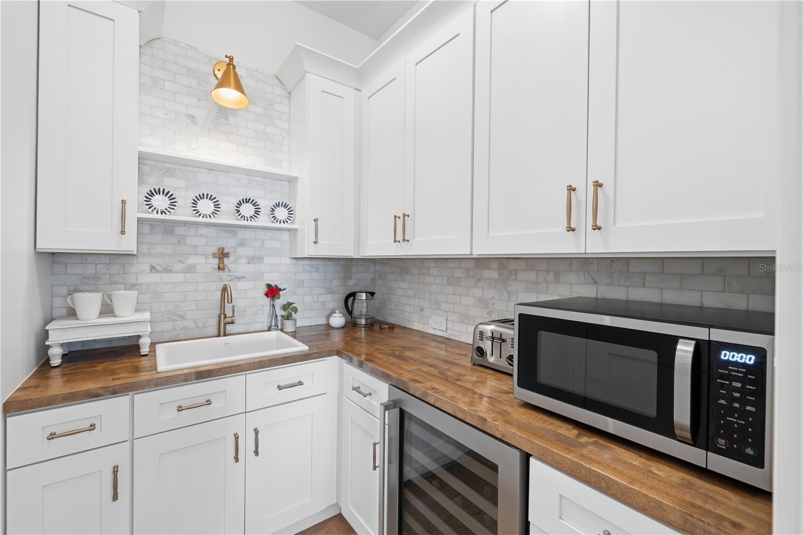 SUBURB ROYAL - Residential