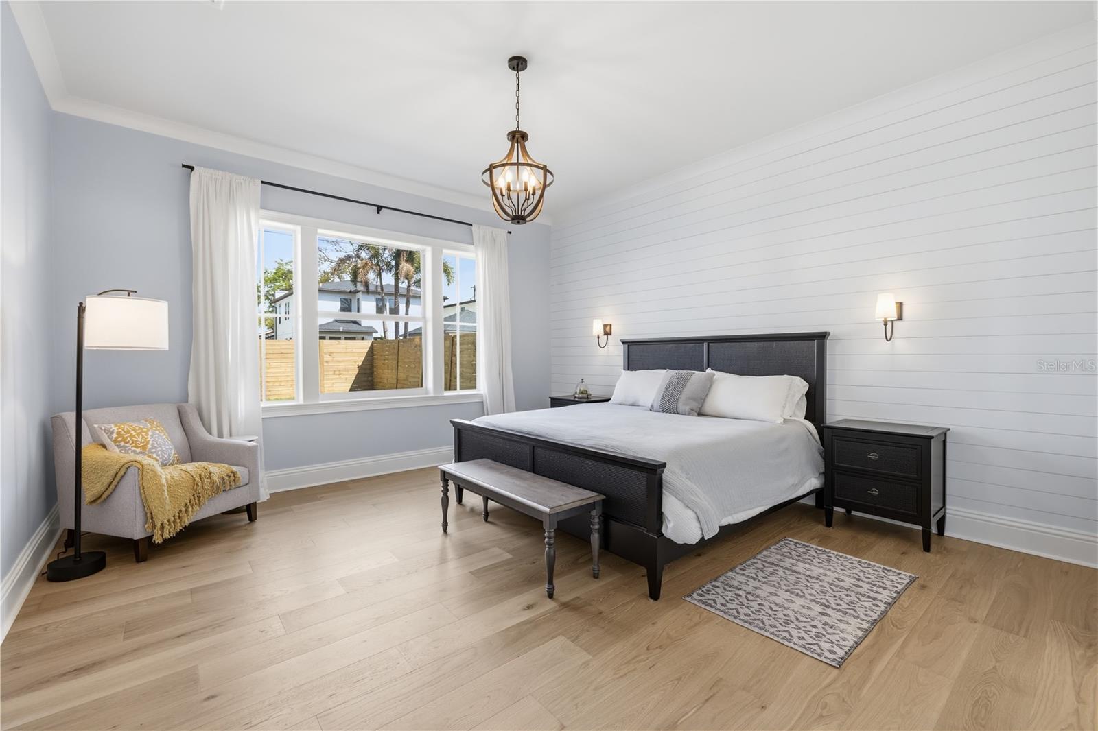 SUBURB ROYAL - Residential