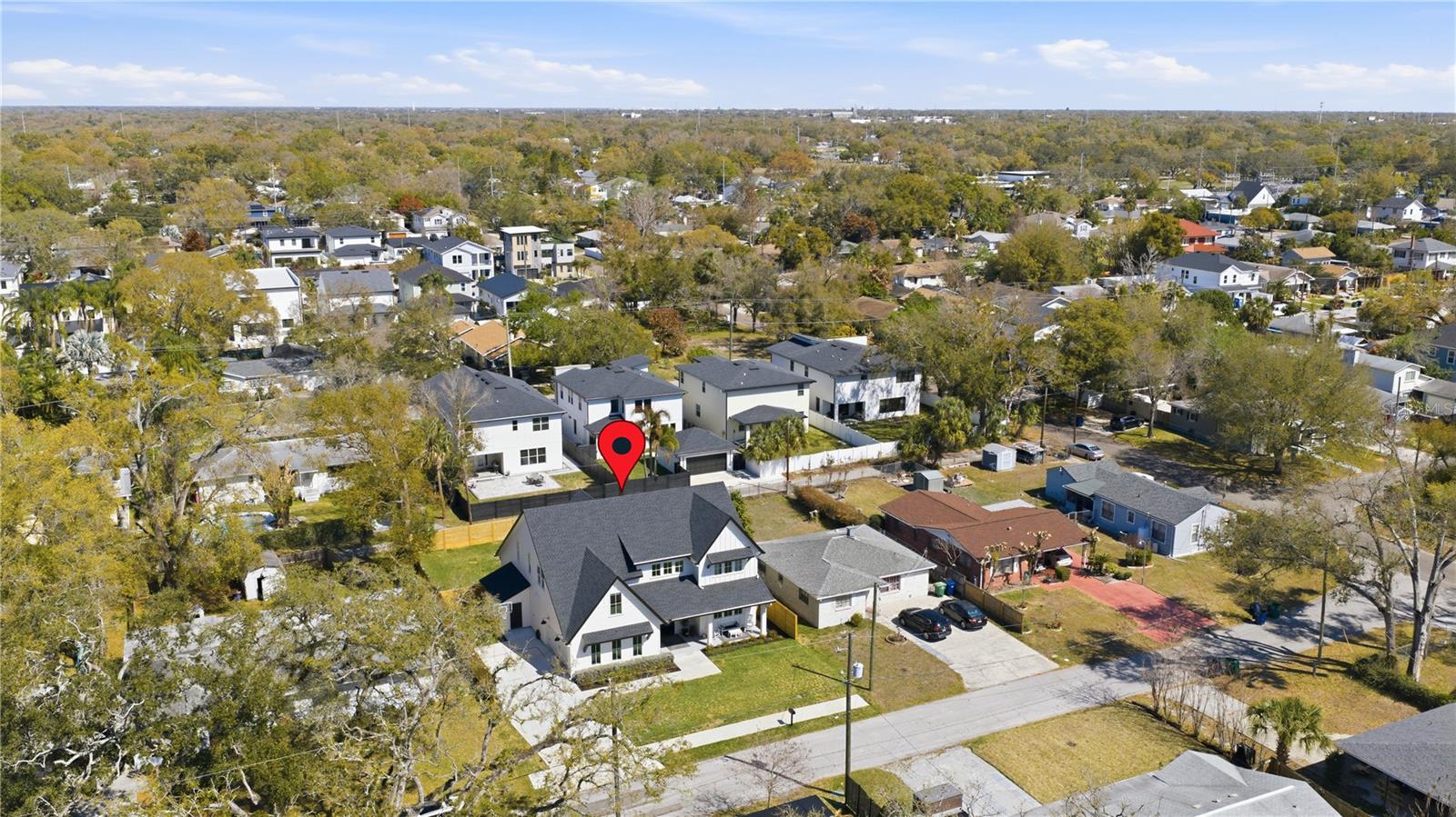 SUBURB ROYAL - Residential