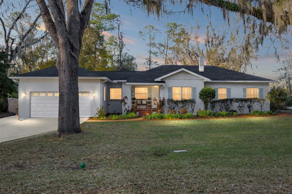 Photo of 1747 SE 5th Street, Ocala, FL 34471 (MLS # OM719141)
